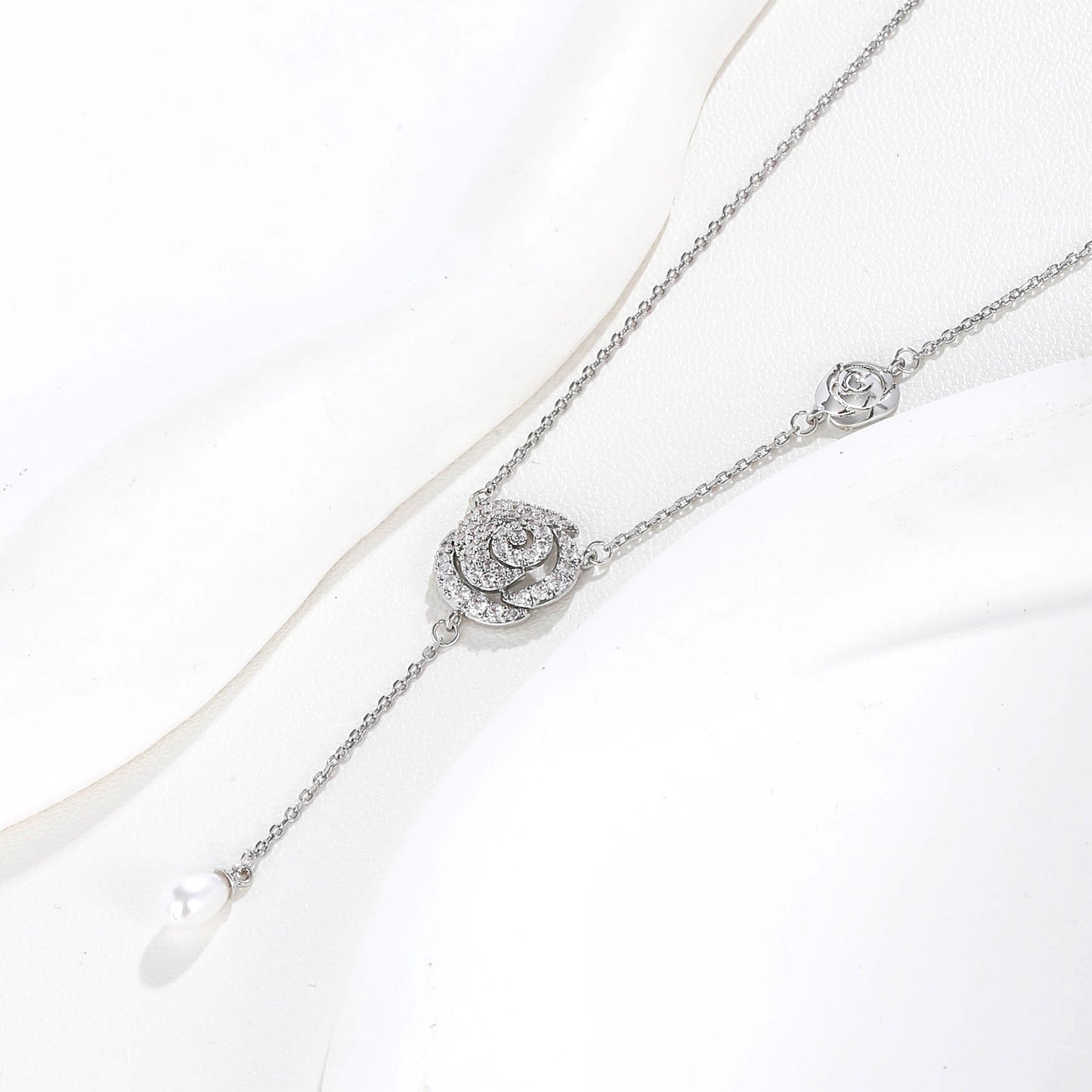 G&R Hollow Rose Drop Shape Pearl Pendant925Silver clavicle chain