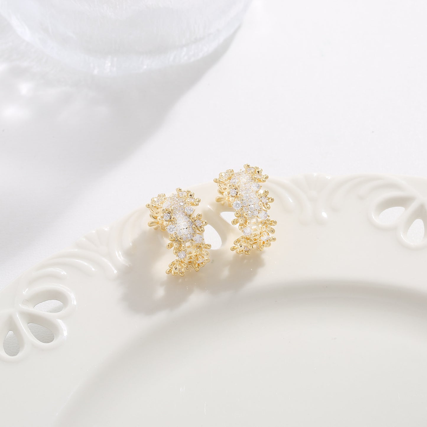 G&R Hollow Floral Stud Earrings 925 Silver Needle High-End Niche Women Zircon Earrings Light Luxury Jewelry Earrings