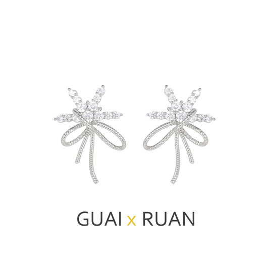 G&R Ribbon Snow Bow Zirconia Stud Earrings925Silver Needle