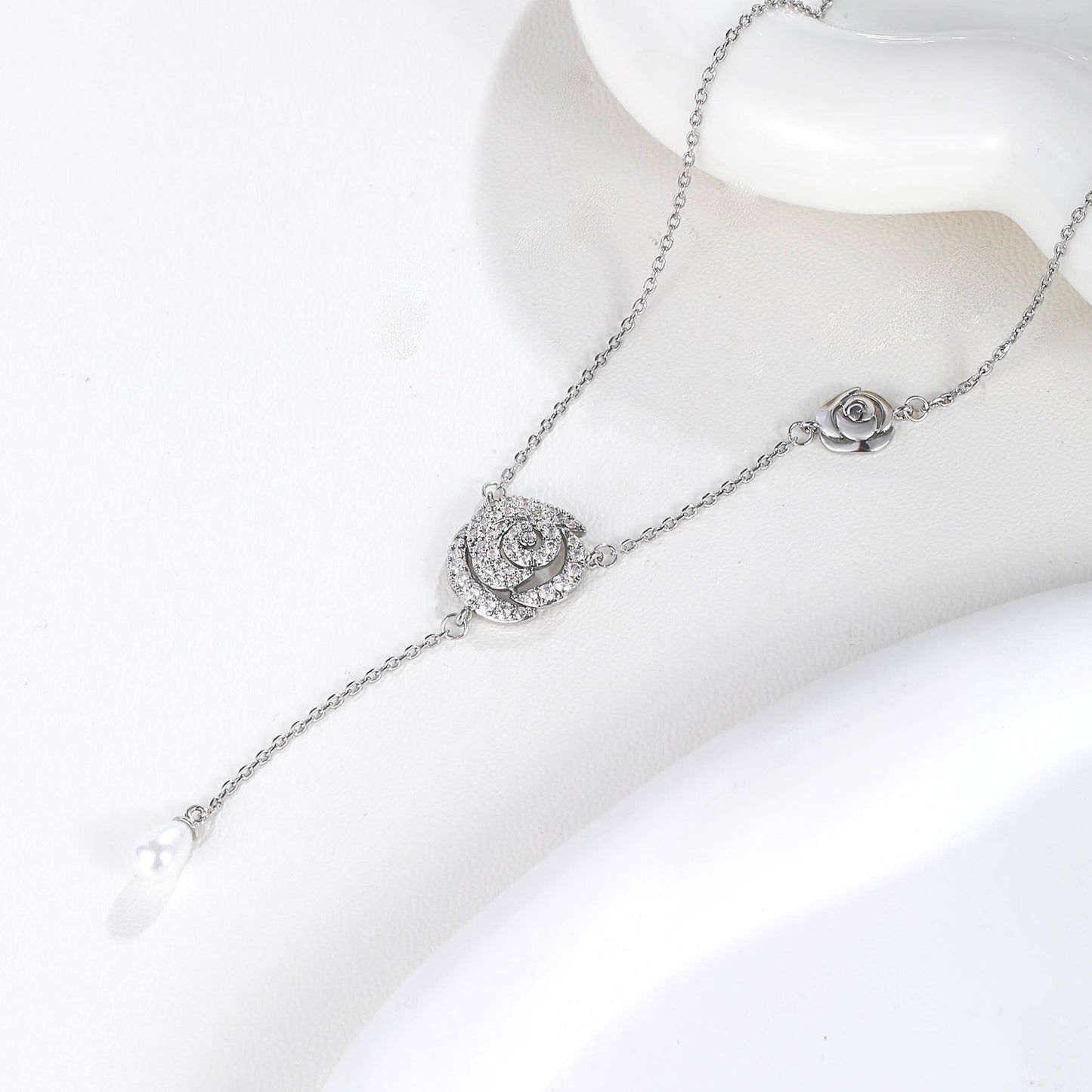 G&R Hollow Rose Drop Shape Pearl Pendant925Silver clavicle chain