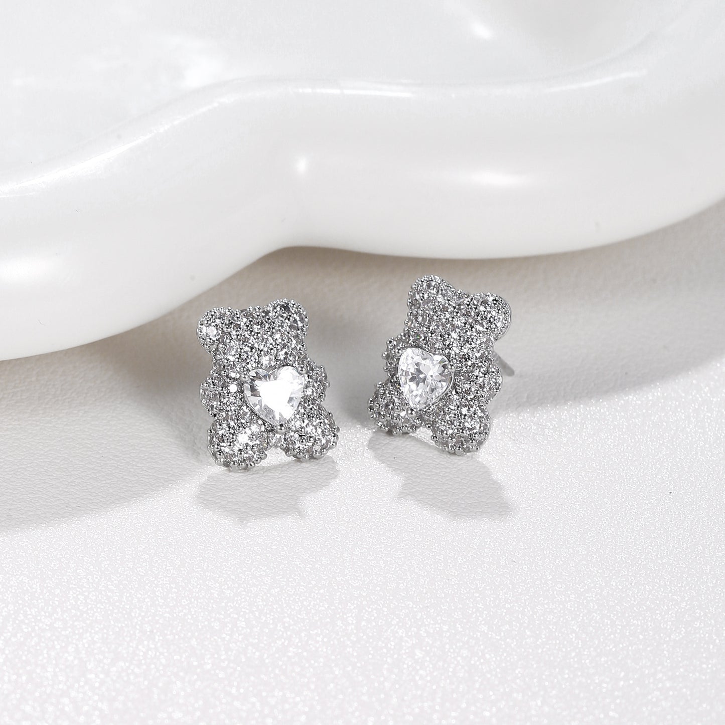 G&R Cartoon Bear Earrings Fashionable and Elegant Ear Jewelry925Sterling silver needle