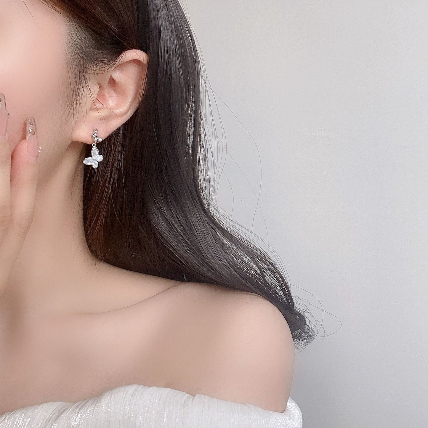 G&R Ice-clear Crystal Butterfly Earrings for Women Elegant Ear Jewelry s925Silver