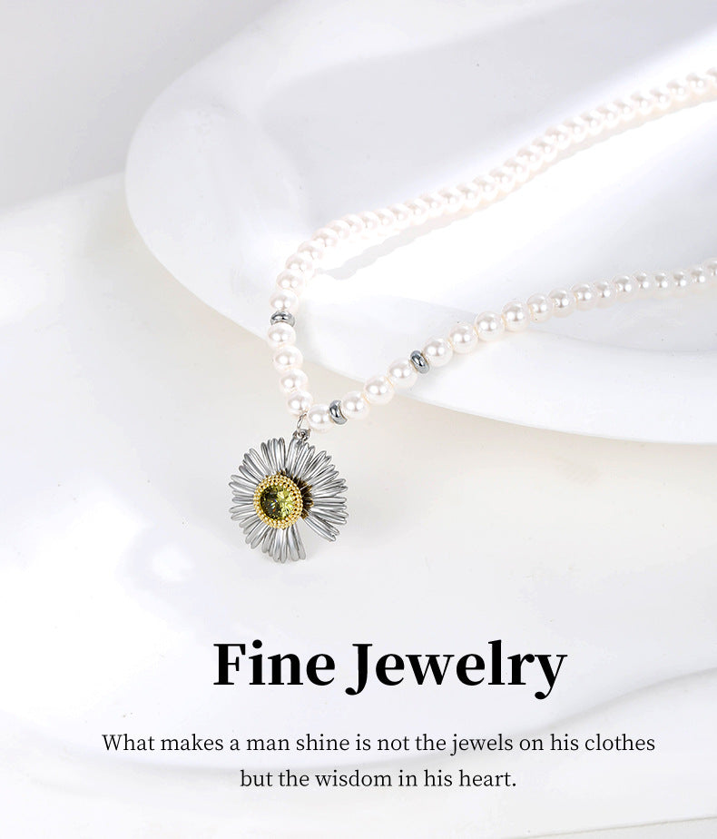 G&R Fresh and Elegant Daisy Necklace Light Luxury High-end Collarbone Chain
