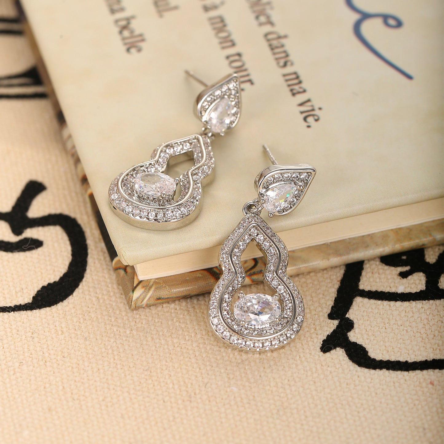 G&R Hollow Gourd Elegant Earrings Niche High-end Feel Earrings925Silver