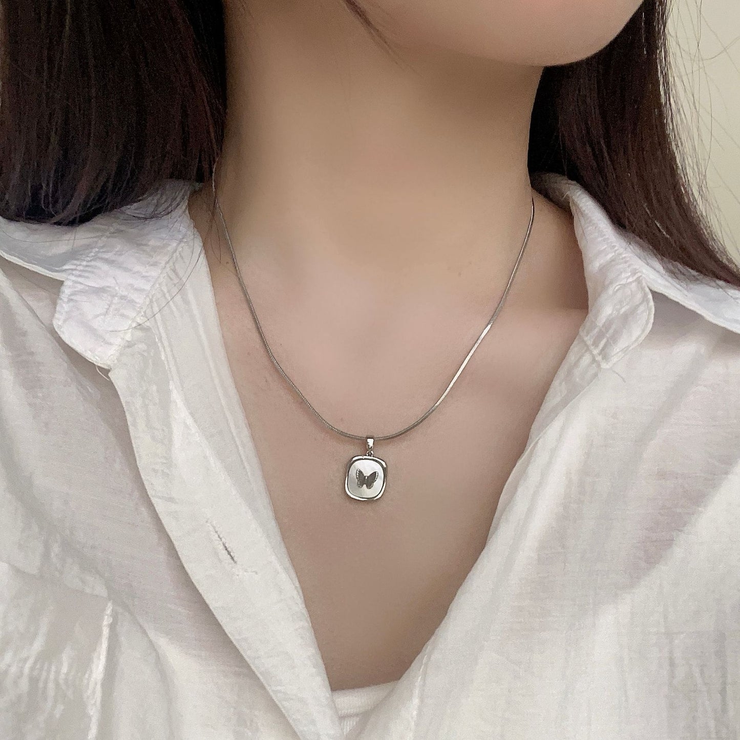G&R Square Mother-of-Pearl Necklace for Women, Light Luxury, Niche Butterfly