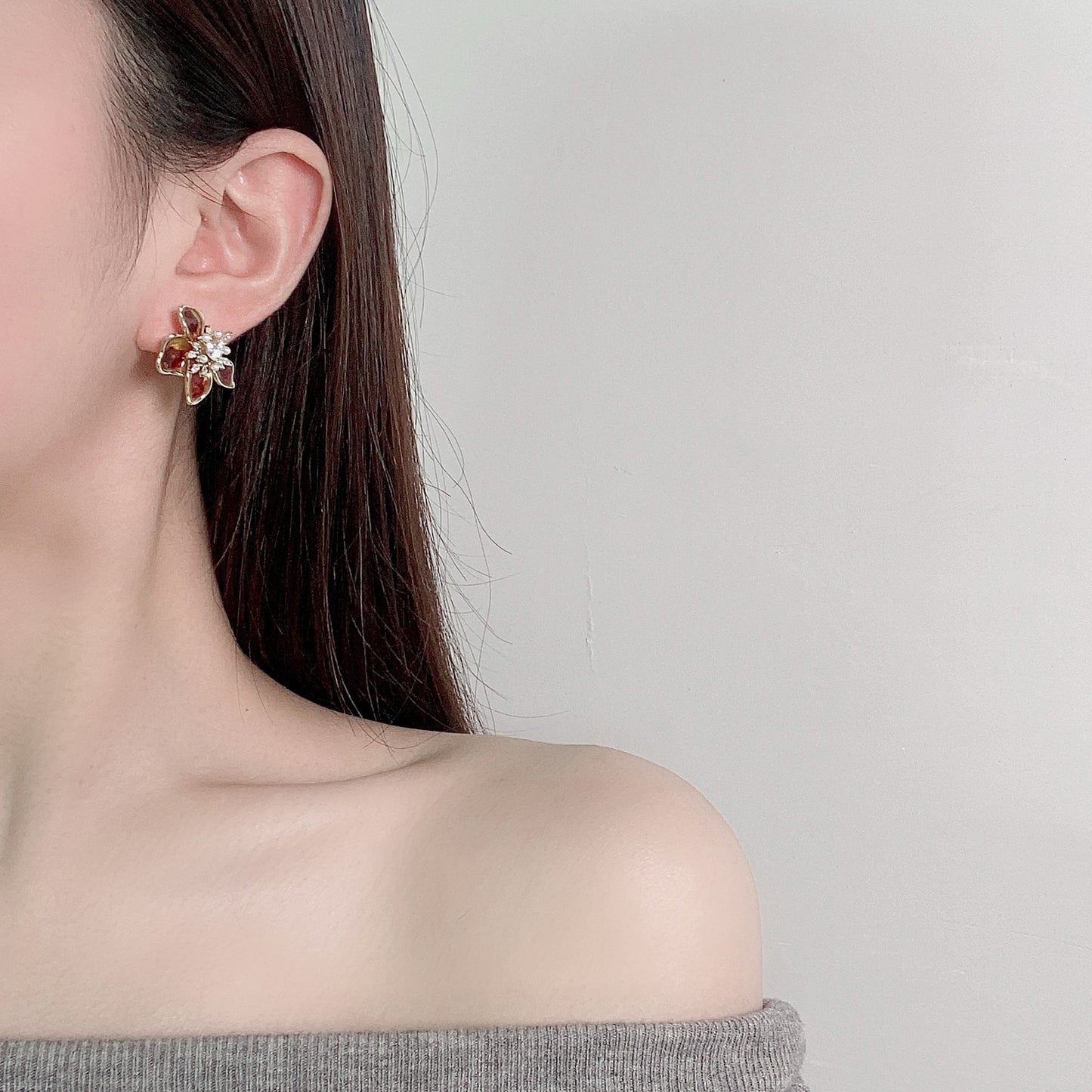 G&R Original Floral Art925Silver Stud Earrings White Drop Earrings